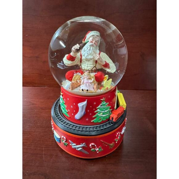2001 Hallmark Coca-Cola Santa Musical Train Snow Globe W/ Box - Picture 2 of 7